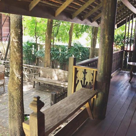 チエンマイ Tanita House Bed & Breakfast エクステリア 写真