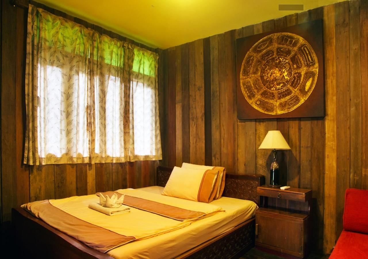 チエンマイ Tanita House Bed & Breakfast エクステリア 写真